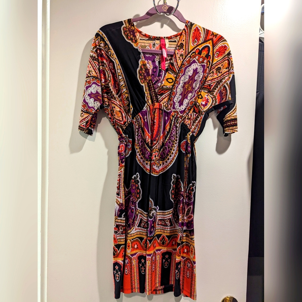 Fun and festive v-neck dress - Size S/M